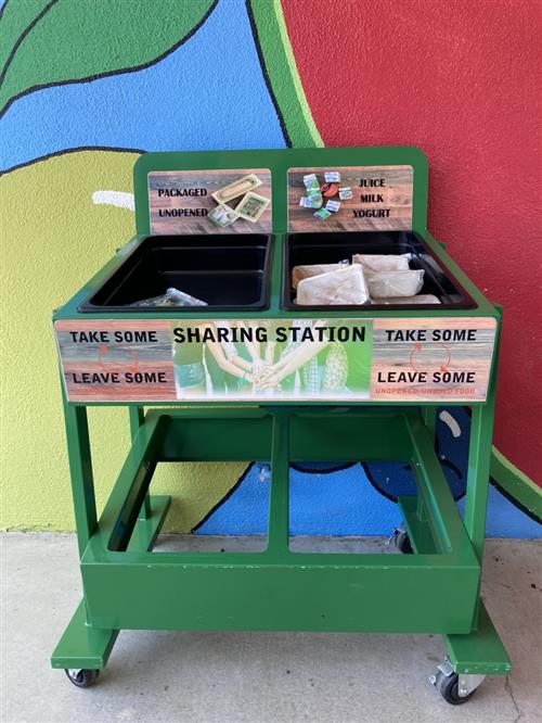 Sharing station cart available during breakfast and lunch Sharing station cart available during breakfast and lunch